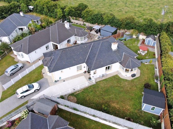 2 Hazeldene, Blackwater, Wexford.