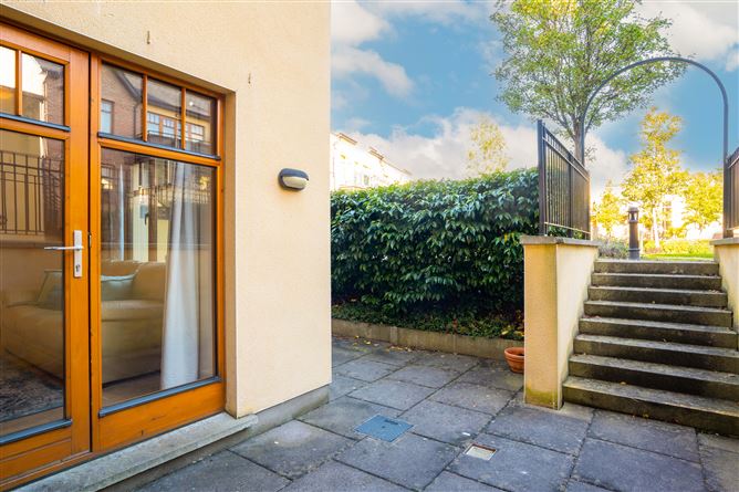 79 Woodbrook Crescent, Castleknock, Dublin 15