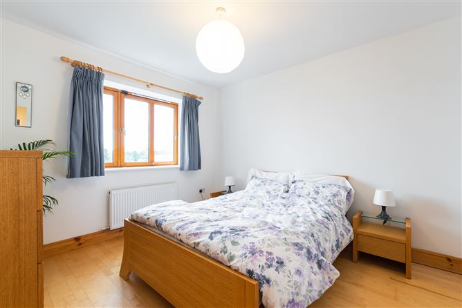 22 Belarmine Court, Stepaside, Dublin 18