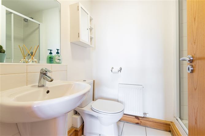 22 Belarmine Court, Stepaside, Dublin 18