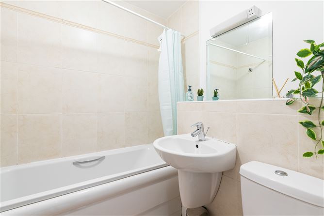 22 Belarmine Court, Stepaside, Dublin 18