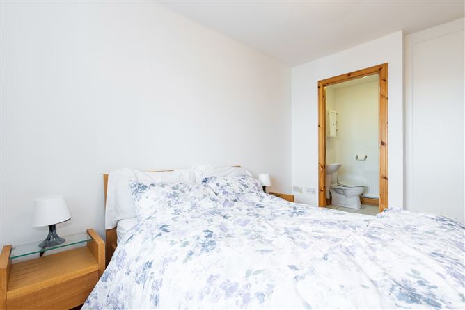 22 Belarmine Court, Stepaside, Dublin 18