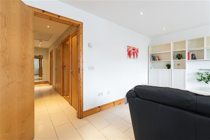22 Belarmine Court, Stepaside, Dublin 18