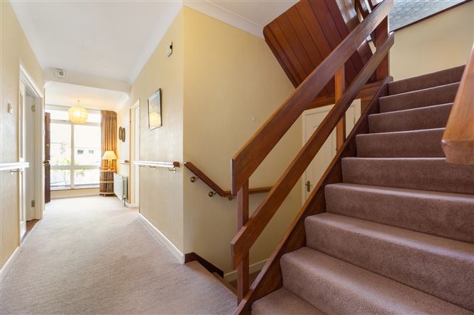 10 Beech Park Avenue, Foxrock, Dublin 18