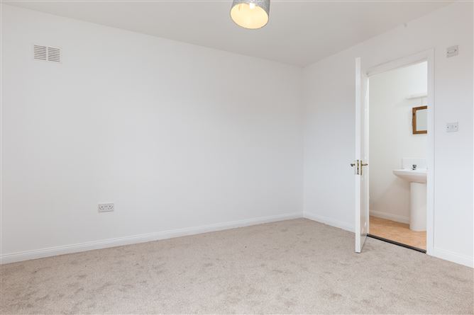 16 Castleview, Castle View Quay, Graiguecullen, Carlow