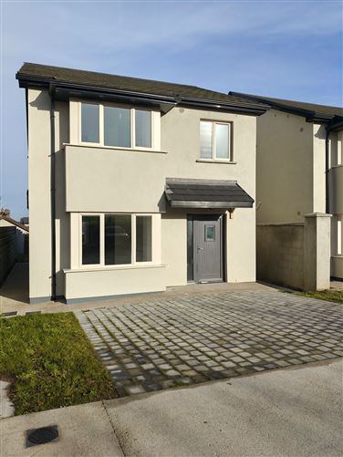 https://photos-a.propertyimages.ie/media/5/5/7/4901755/71e32e3a-dafb-41bb-a054-e896edef5bc7_l.jpg