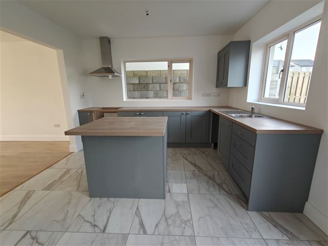https://photos-a.propertyimages.ie/media/5/5/7/4901755/71e32e3a-dafb-41bb-a054-e896edef5bc7_l.jpg