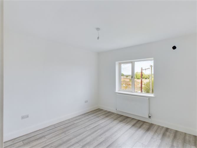 https://photos-a.propertyimages.ie/media/5/5/7/4901755/71e32e3a-dafb-41bb-a054-e896edef5bc7_l.jpg
