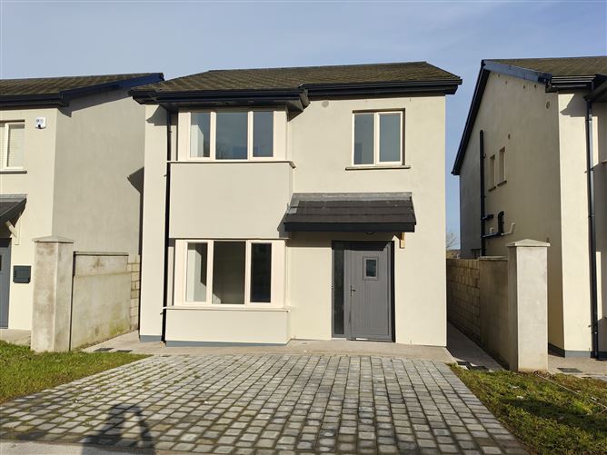 https://photos-a.propertyimages.ie/media/5/5/7/4901755/71e32e3a-dafb-41bb-a054-e896edef5bc7_l.jpg