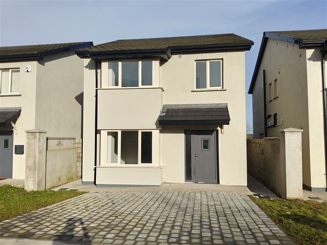 https://photos-a.propertyimages.ie/media/5/5/7/4901755/71e32e3a-dafb-41bb-a054-e896edef5bc7_l.jpg