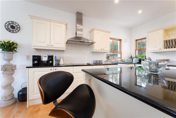 10 Oak Park, Narraghmore, Kildare