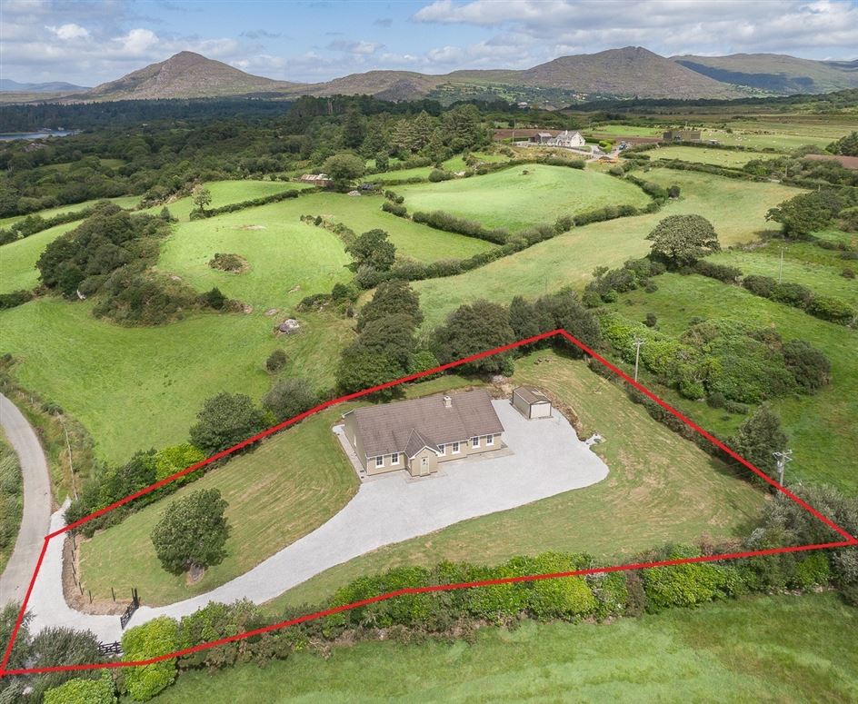 Clogherane, Lauragh Upper, Kenmare, Co. Kerry, V93 Y681