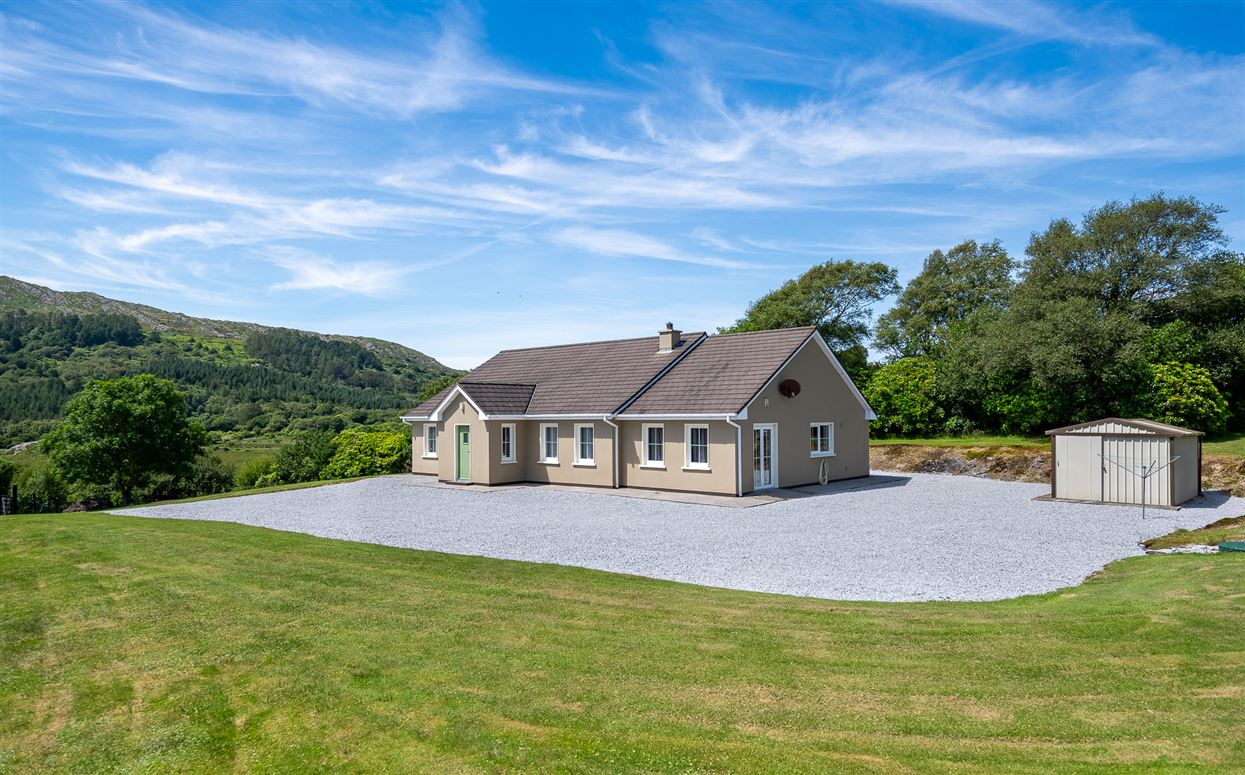 Clogherane, Lauragh Upper, Kenmare, Co. Kerry, V93 Y681