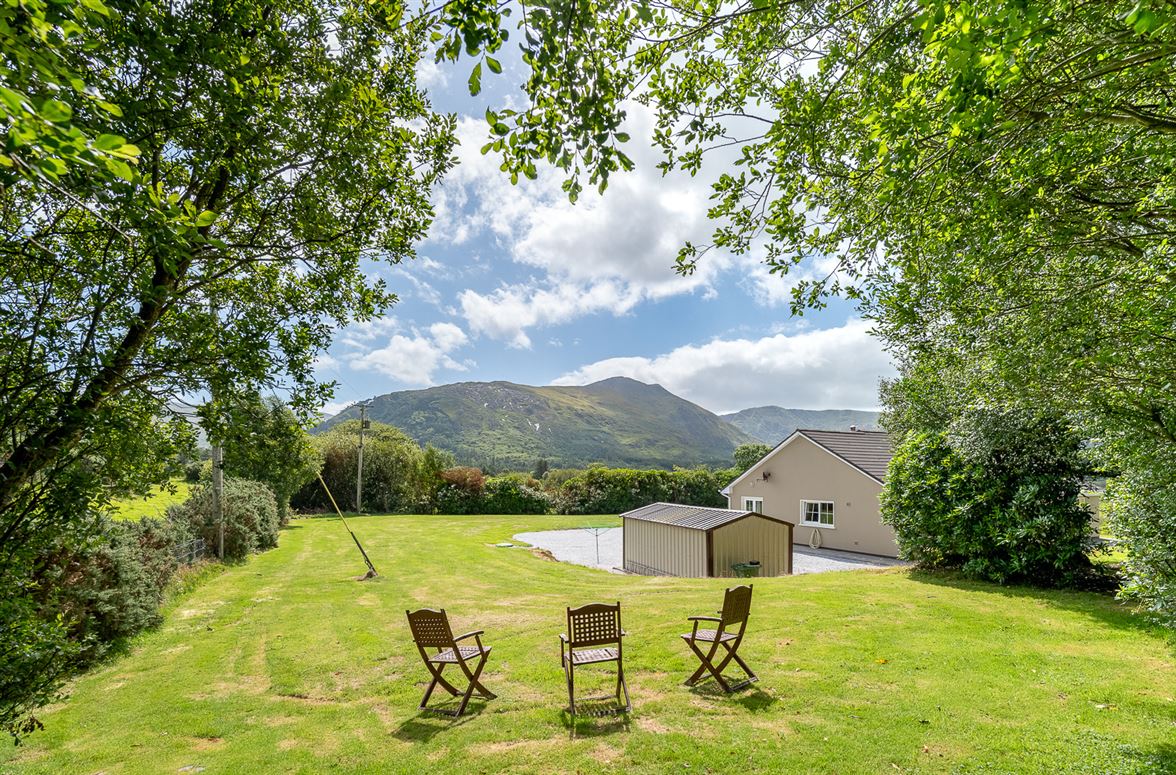 Clogherane, Lauragh Upper, Kenmare, Co. Kerry, V93 Y681