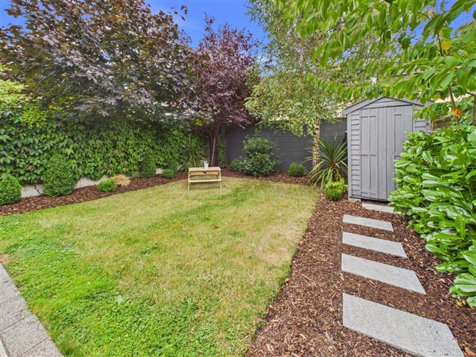 Photo 24 of 29 — 27 Farnamurray Close, Nenagh, Co. Tipperary
