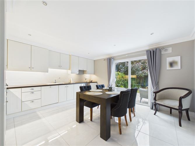 Photo 6 of 29 — 27 Farnamurray Close, Nenagh, Co. Tipperary