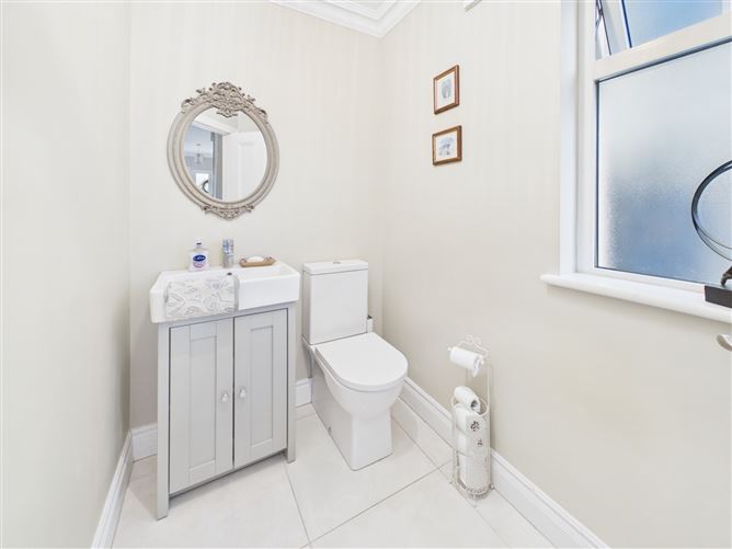 Photo 10 of 29 — 27 Farnamurray Close, Nenagh, Co. Tipperary