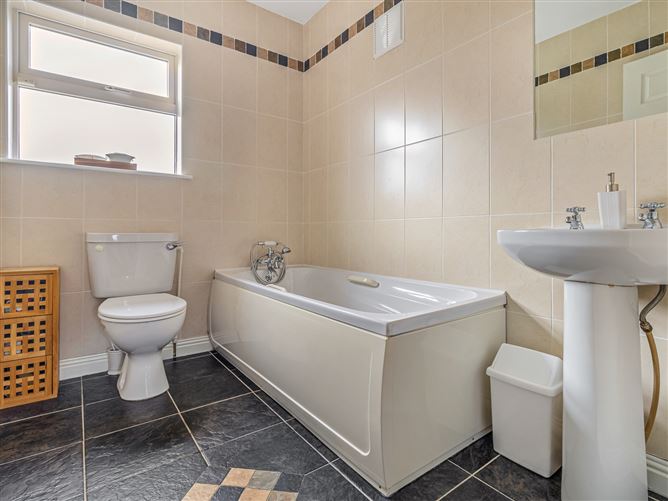 8 Castlebawn, Kilmeage, Kildare
