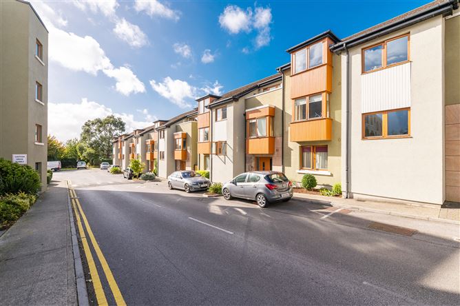 17 Granitefield Mews, Granitefield Manor, Rochestown Avenue, Dun Laoghaire, County Dublin
