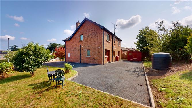 6 Bellamont View, Cootehill, Cavan