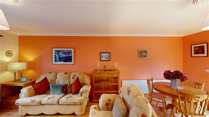 6 Bellamont View, Cootehill, Cavan