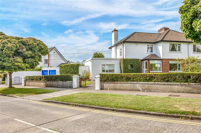 https://photos-a.propertyimages.ie/media/5/5/8/4952855/83f1813a-d0ff-45f8-b6ad-a3eba3fd95d4_l.jpg