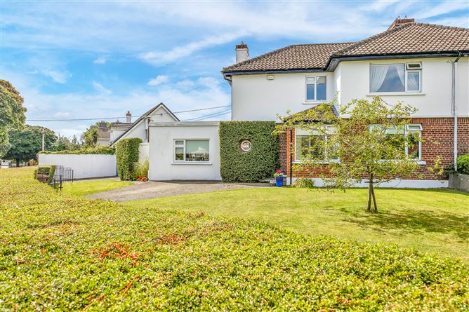 https://photos-a.propertyimages.ie/media/5/5/8/4952855/83f1813a-d0ff-45f8-b6ad-a3eba3fd95d4_l.jpg