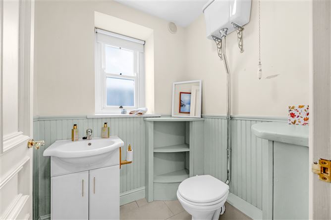 https://photos-a.propertyimages.ie/media/5/5/8/4960855/8f003563-3951-4b87-953b-89cd88620041_l.jpg