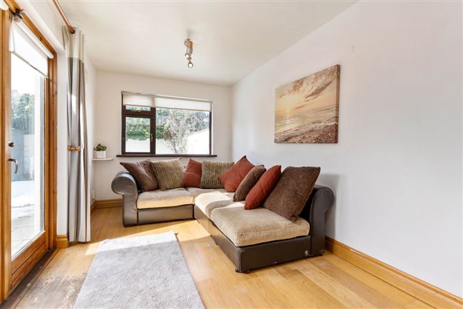 13 Glenbourne View, Leopardstown, Dublin 18