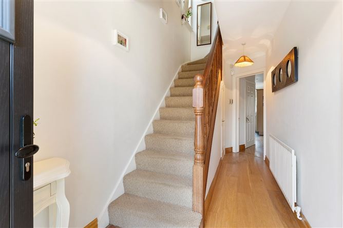 13 Glenbourne View, Leopardstown, Dublin 18