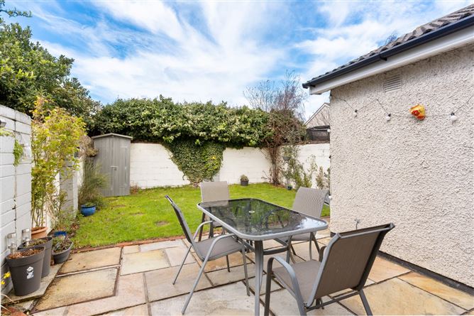 13 Glenbourne View, Leopardstown, Dublin 18