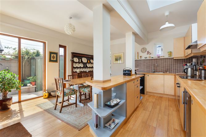 28 Highfield Park, Dundrum, Dublin 14
