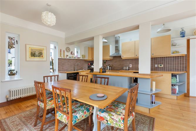 28 Highfield Park, Dundrum, Dublin 14