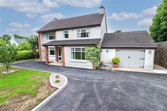 https://photos-a.propertyimages.ie/media/5/5/9/4837955/ce2bfe62-1ceb-4aca-b527-df0ab5978889_l.jpg