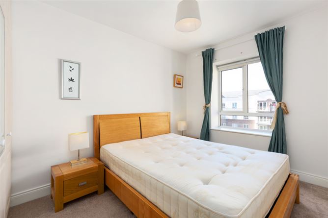 Apt 76 The Lansdowne Block, Pembroke Square, Grand Canal Street Upper, Dublin South City, Dublin 4, Dublin
