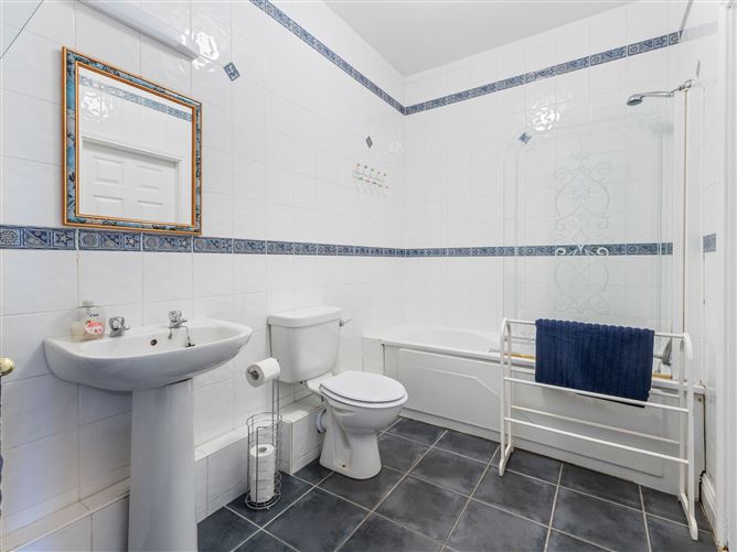 10 Green Tree Apartments, Pearse Road, Sligo, Sligo