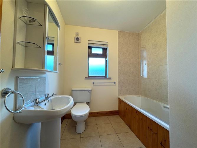 13 Pairc Ard, Newcastle, County Tipperary