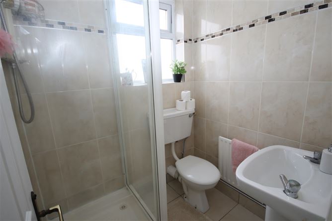 31 Gleann Na Smol, Oldbawn, Dublin 24