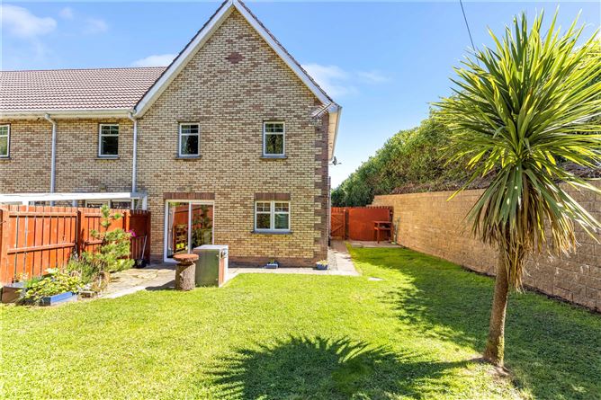 1 Lakeview, The Fair Green, Cavan