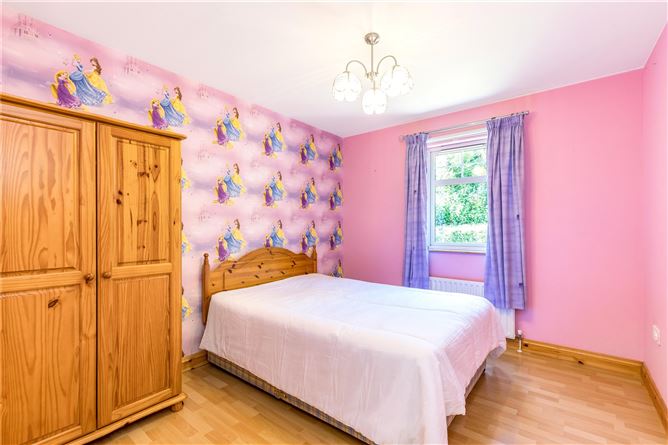 1 Lakeview, The Fair Green, Cavan