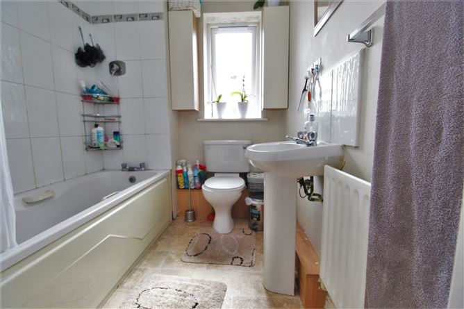 38 Rosedale Crescent, Clonee, Dublin 15