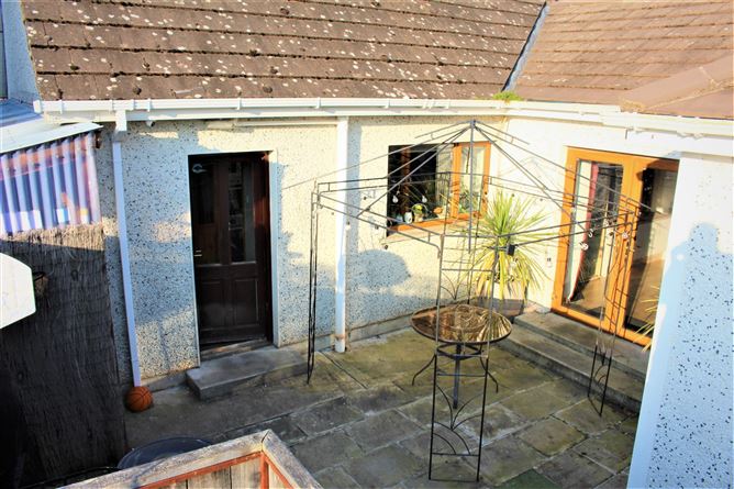 6 Beechmount, Carnew, Wicklow