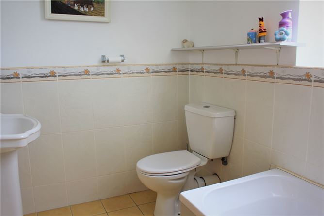 6 Beechmount, Carnew, Wicklow
