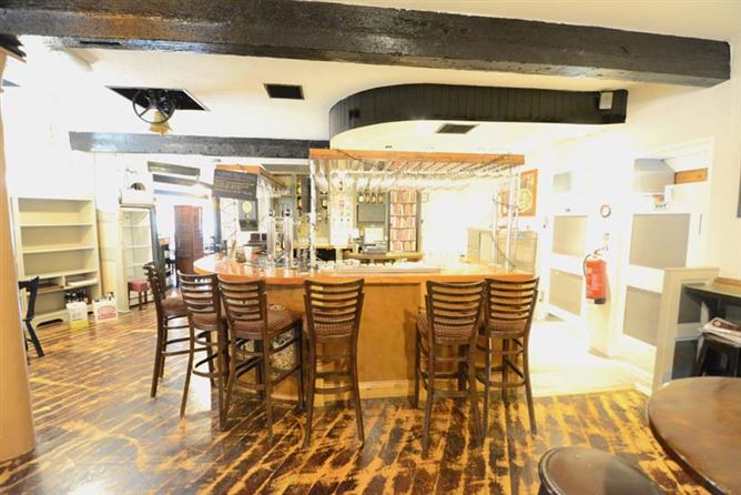 Prominent 7 Day Licenced & Restaurant Premises “The Forge”, Castlebridge, Co. Wexford., Castlebridge, Wexford