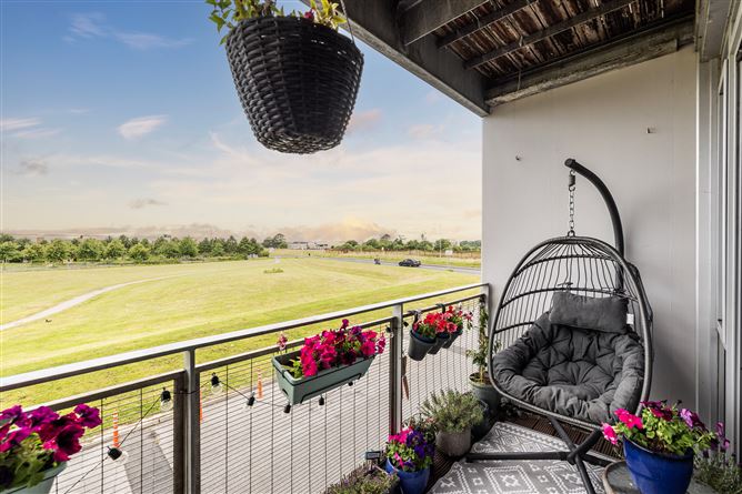 https://photos-a.propertyimages.ie/media/5/6/0/4942065/a64f7b8e-8c74-44a9-ae66-df7ad594b258_l.jpg