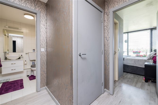 https://photos-a.propertyimages.ie/media/5/6/0/4942065/a64f7b8e-8c74-44a9-ae66-df7ad594b258_l.jpg