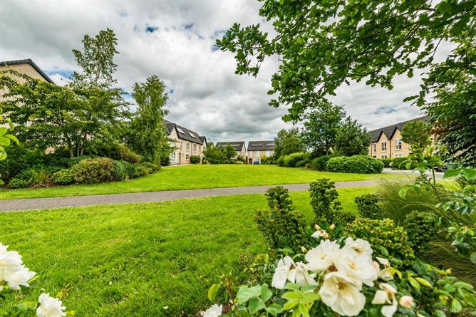 10 Oak Park Ave, Naas, Kildare
