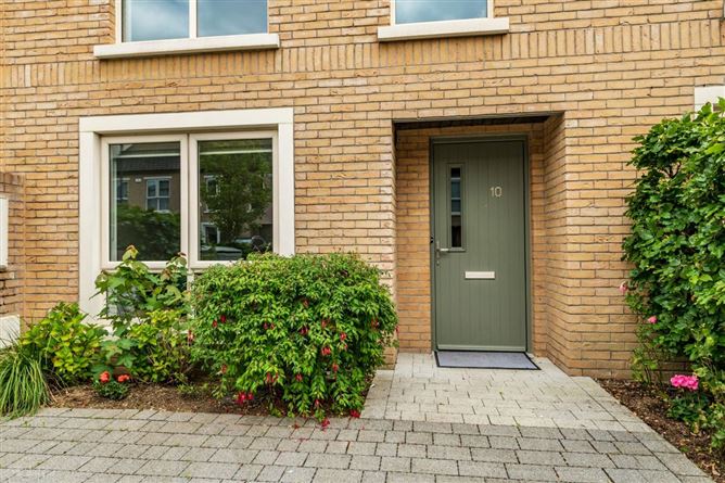 Photo 6 of 51 — 10 Oak Park Ave, Naas, Kildare