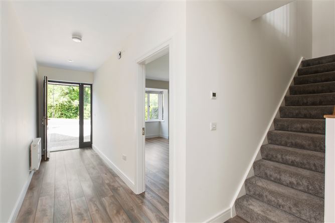 https://photos-a.propertyimages.ie/media/5/6/0/5014065/c7c22494-236c-4d1a-9096-07f3a014ce97_l.jpeg
