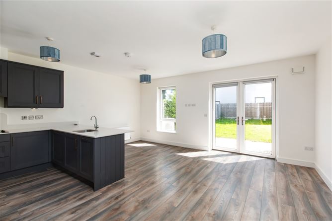 https://photos-a.propertyimages.ie/media/5/6/0/5014065/c7c22494-236c-4d1a-9096-07f3a014ce97_l.jpeg
